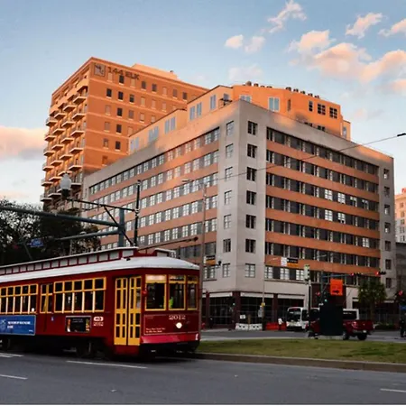 2Br Spacious Condos Downtown New Orleans